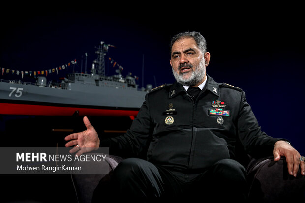 مروری بر پیشرفتهترین تجهیزات ارتش/توسعه دریامحور لازمه توسعه است