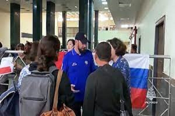 1st group of Russians evacuated from Gaza arrives in Cairo