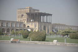 هوای اصفهان همچنان در وضعیت نارنجی است/۱۰ ایستگاه در وضعیت قرمز