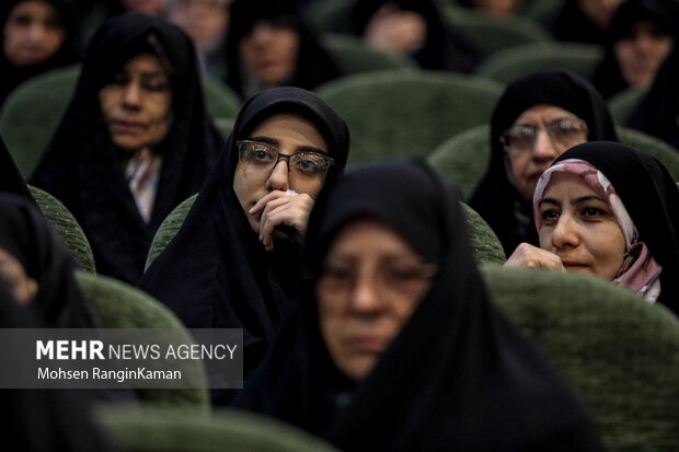 سومین اجلاسیه مجمع جهانی مستضعفین (مقاومت) صبح امروز سه‌شنبه ۲۳ آبان ۱۴۰۲ با حضور سردار غلامرضا سلیمانی رئیس سازمان بسیج مستضعفین و سردار محمدرضا نقدی معاون هماهنگ کننده سپاه پاسداران در سالن پنج آذر سازمان بسیج مستضعفین برگزار شد