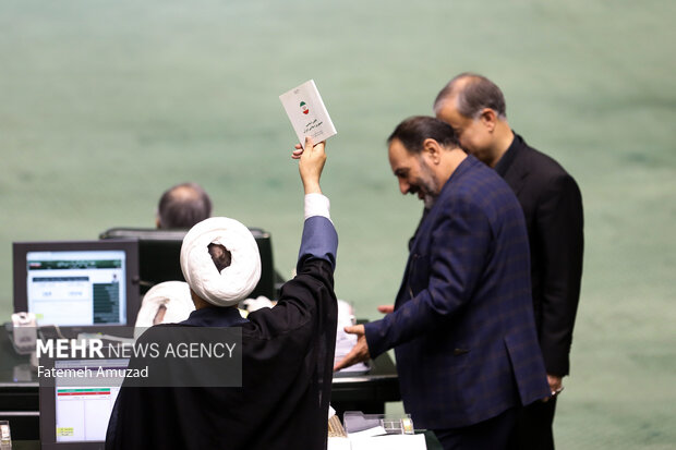 صحن علنی مجلس شورای اسلامی صبح روز سه شنبه ۲۳ آبان ماه ۱۴۰۲ به ریاست محمد باقر قالیباف برگزار شد