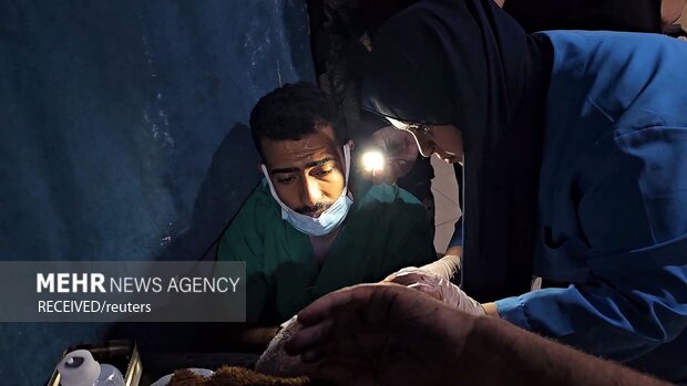 غزہ کے اسپتالوں میں سسکتے بچے