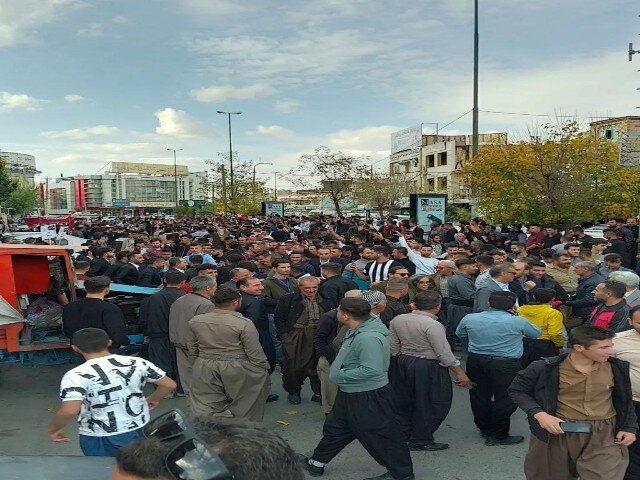 پنجمین جشنواره «ههلپهرکی» بانه آغاز بکار کرد