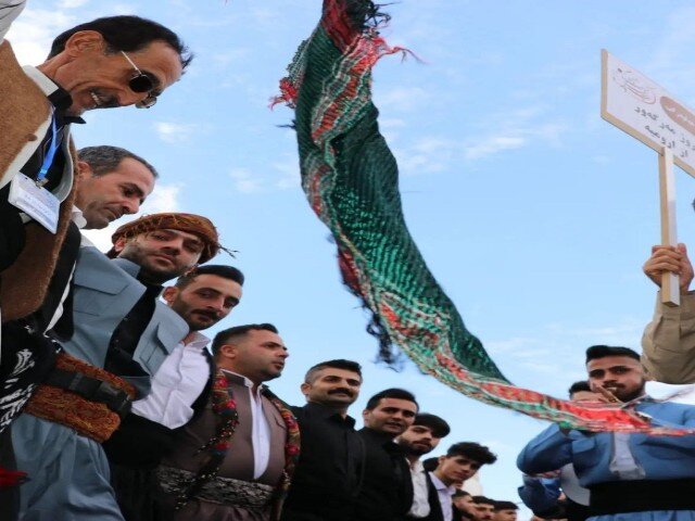 پنجمین جشنواره «ههلپهرکی» بانه آغاز بکار کرد