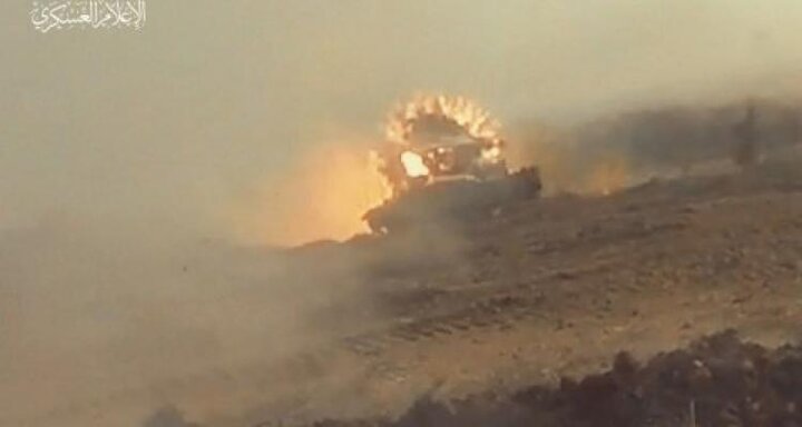 غزہ میں گھمسان کی جنگ، صہیونی ٹینک اور بکتربند گاڑی تباہ، 8 فوجی ہلاک