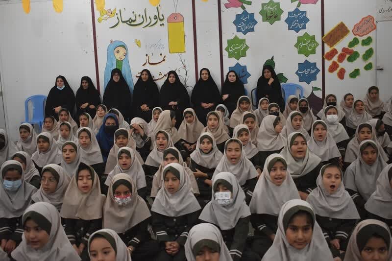 زنگ هفته کتاب در مدارس بهاباد نواخته شد
