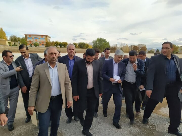 بازدید وزیر ورزش و جوانان از پروژههای ورزشی چهارمحال و بختیاری