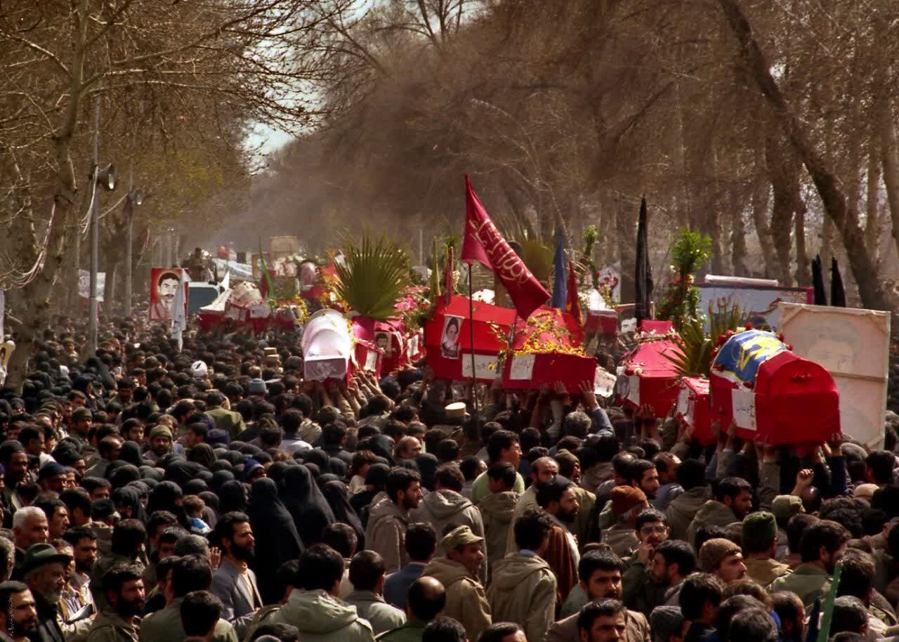 لبخند خط‌شکنان محرم در غسال‌خانه کهندژ