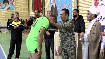 رتبه سوم اصفهان درمسابقات قهرمانی والیبال نیروی پدافندهوایی ارتش