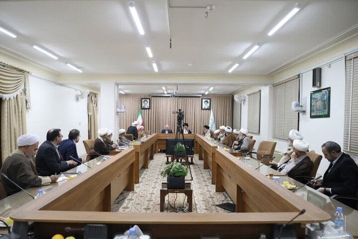 قالیباف در جلسه شورای عالی جامعه مدرسین حوزه حضور یافت + تصاویر