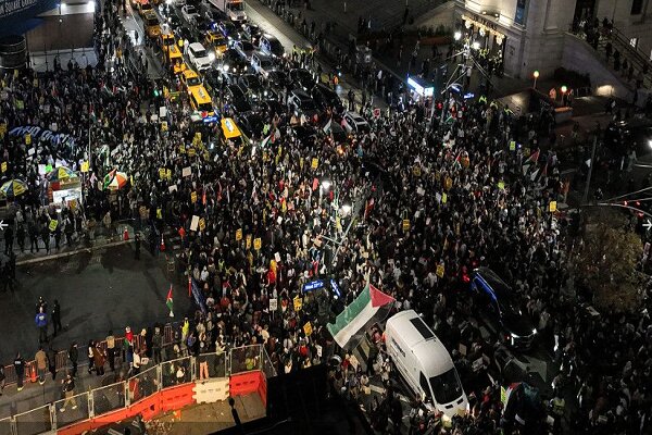 New York'ta, İsrail'in Gazze'ye saldırıları protesto edildi New York'ta, İsrail'in Gazze'ye saldırıları protesto edildi