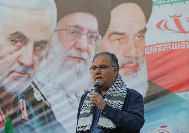 استاندار سابق زنجان: شهید رئیسی از ظلم‌های دیگران در حق خود گلایه نکرد