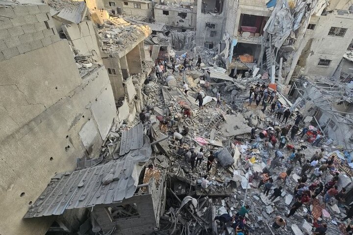 غزة... شهداء وجرحى بغارات للاحتلال على مخيم النصيرات 