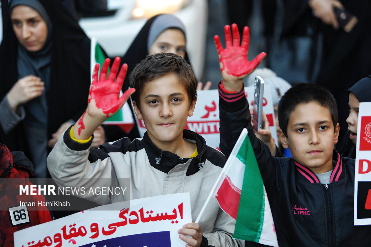 راهپیمایی مردم خمینی شهر در محکومیت نسل کشی در غزه