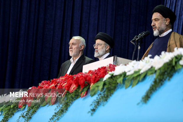 حجت الاسلام ابراهیم رئیسی رییس جمهور صبح امروز یکشنبه ۲۸ آبان ۱۴۰۲ با حضور در جمع مردم شهریار، با آنان دیدار و گفتگو کرد