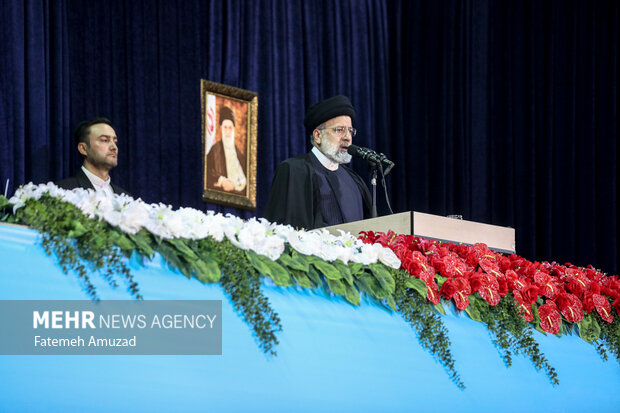 حجت الاسلام ابراهیم رئیسی رییس جمهور صبح امروز یکشنبه ۲۸ آبان ۱۴۰۲ با حضور در جمع مردم شهریار، با آنان دیدار و گفتگو کرد