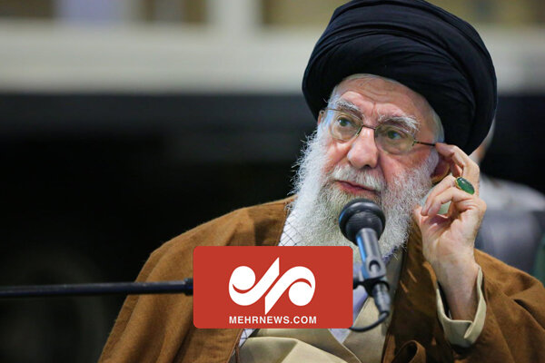 فیلم بازدید رهبر انقلاب از نمایشگاه هوافضای سپاه پاسداران فیلم بازدید رهبر انقلاب از نمایشگاه هوافضای سپاه پاسداران