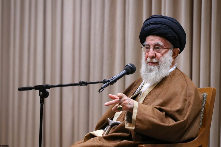 قائد الثورة: جرائم الكيان الصهيوني ستسجل في الكتب ولن تنسى حتى بعد اختفاءه قائد الثورة: جرائم الكيان الصهيوني ستسجل في الكتب ولن تنسى حتى بعد اختفاءه