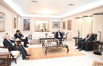 پاکستانی سابق صدر سے ایرانی سفیر کی ملاقات، دو طرفہ تعلقات بڑھانے پر اتفاق