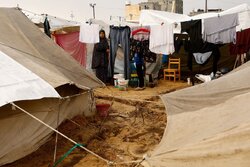 اسرائیل قتل عام اور مکانات کی تباہی کے ذریعے فلسطینیوں کو نقل مکانی پر مجبور کر رہا ہے، ہیومن رائٹس