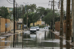 وضعیت شهر ایوان پس از بارش باران