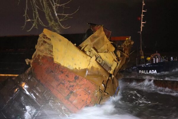 Zonguldak’ta gemi battı: 12 denizci kayıp Zonguldak’ta gemi battı: 12 denizci kayıp