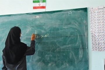 معلمان مشق عشق را در مکتب‌خانه‌ها تدریس می‌کنند / پای درس ایثار ۲ معلم اصفهانی