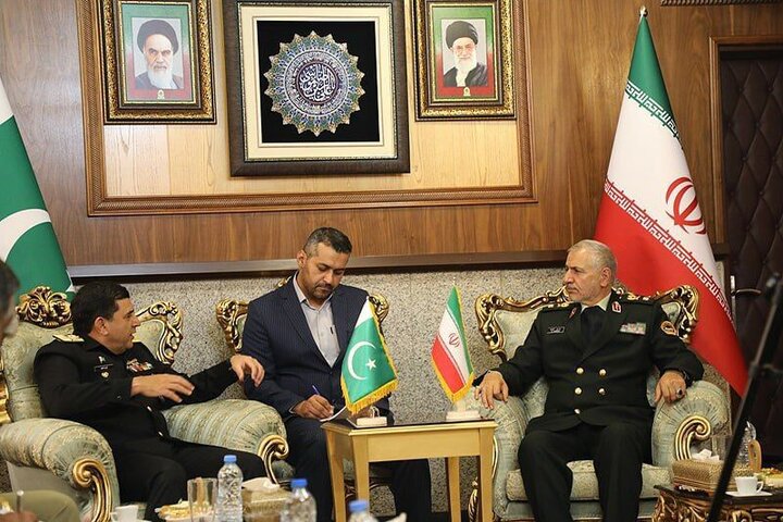 Iran, Pakistan call for bolstering border cooperation