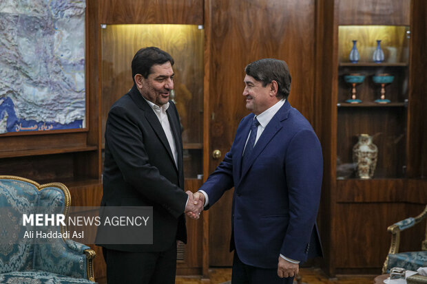 ایگور لویتین دستیار ویژه رئیس جمهور روسیه در دیدار با محمد مخبر معاون اول رئیس جمهور ایران حضور دارد
