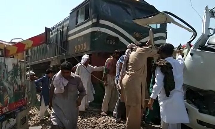 1 killed as train hits vehicle in Pakistan's Punjab