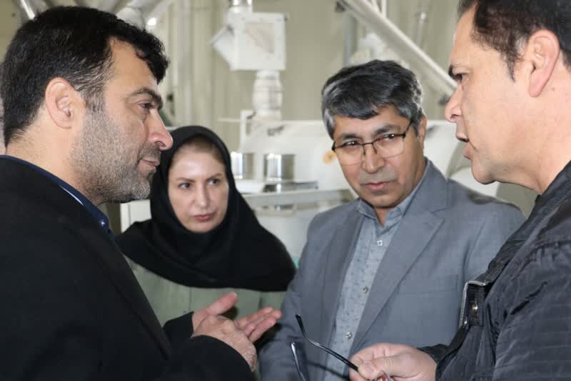 تولیدکنندگان جهادگران صف اول محصولات استراتژیک هستند تولیدکنندگان جهادگران صف اول محصولات استراتژیک هستند