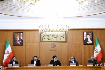 رییسی: همه بخش‌های حاکمیتی ملزم به اجرای قانون عفاف و حجاب هستند/تعیین استانداران مازندران و لرستان