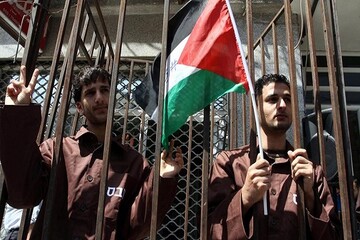 تشدید فشارها بر روی اسرای فلسطینی/ قطع آب و برق زندان «النقب»