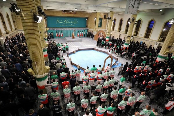 İranlı sporcular İslam Devrimi Lideri ile görüştü