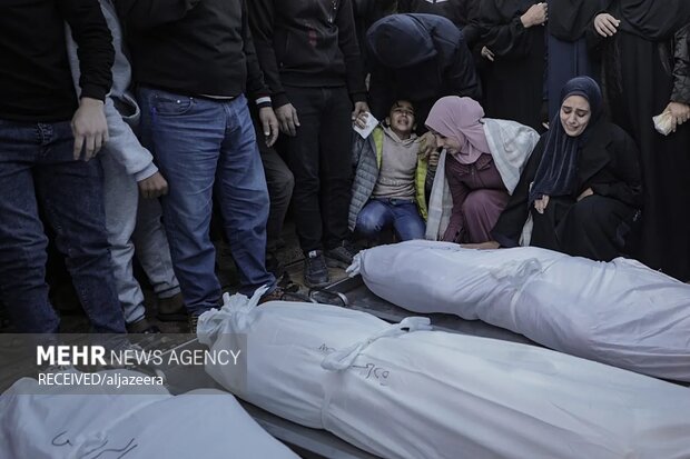 تکتیراندازها هر جنبدهای را میزنند/ سرقت پیکرهای شهدا