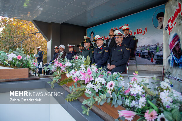 هشتمین رزمایش خودرویی ارتقا توان تحرک عملیاتی پلیس راهور فراجا، با حضور سردار احمدرضا رادان فرمانده انتظامی کل کشور و سردار سیدکمال هادیان‌فر رئیس پلیس راهور فراجا صبح امروز چهارشنبه ۱ آذر ۱۴۰۲ در شهرک آزمایش برگزار شد