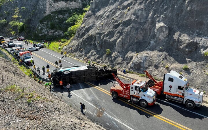 ۵ کشته و ۵۶ زخمی در تصادف اتوبوس در مکزیک