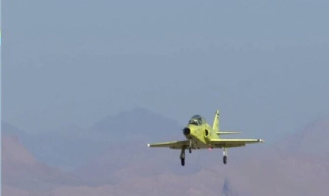 العميد اشتياني: الطائرة الايرانية النفاثة "ياسين" اكملت رحلتها التجريبية بنجاح