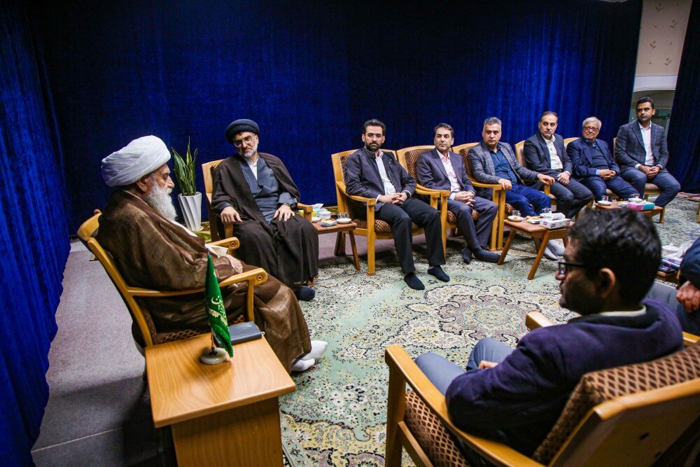 تنها راه نجات جامعه، اقتدا به پیامبر در اخلاق مردمداری است