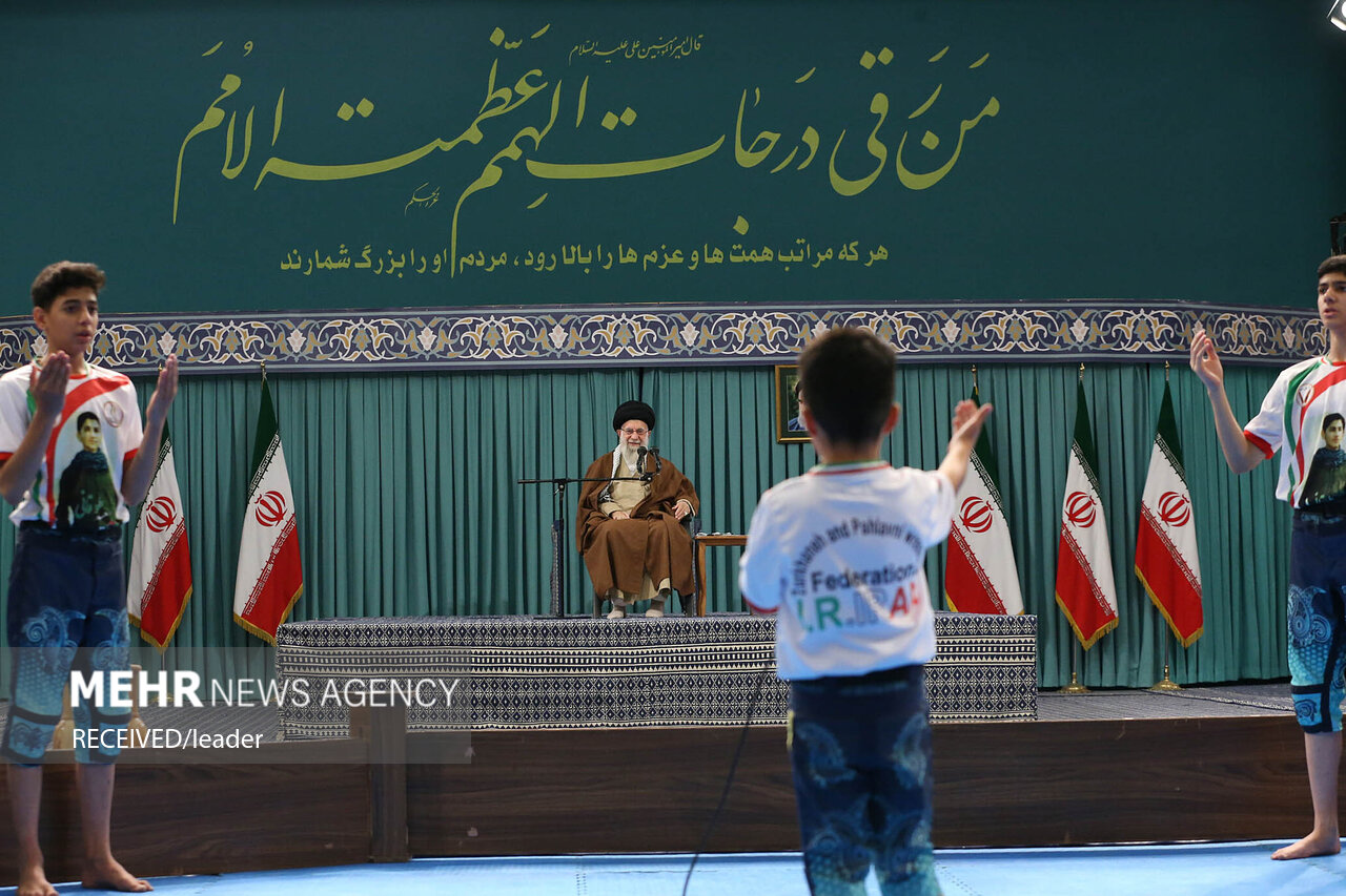 «ورزش باستانی» چگونه باید بین‌المللی شود/ورزشی سیاست‌زده و مُرده!