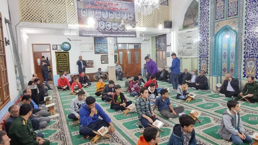 محفل انس با قرآن کریم در شهرستان املش برگزار شد محفل انس با قرآن کریم در شهرستان املش برگزار شد