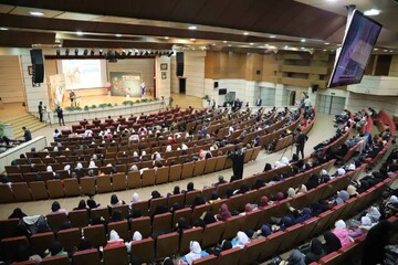 اولین گردهمایی بزرگ کتاب یاران آذربایجان شرقی در تبریز