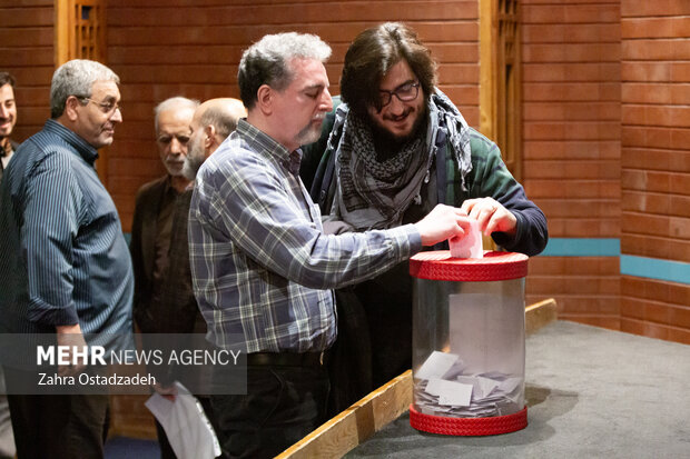 برگزاری مجمع عادی و فوقالعاده انجمن صنفی عکاسان مطبوعاتی ایران