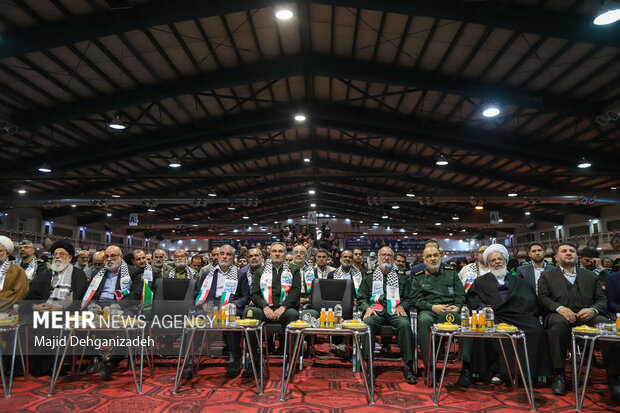 اجتماع ۱۵ هزار نفری اقتدار بسیج استان یزد