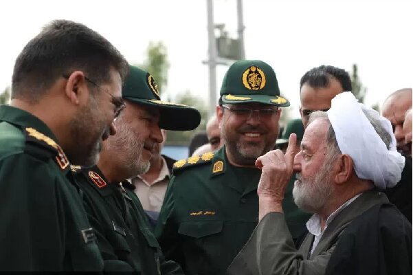 فرمانده سپاه پاسداران با رئیس حوزههای علمیه کشور دیدار کرد