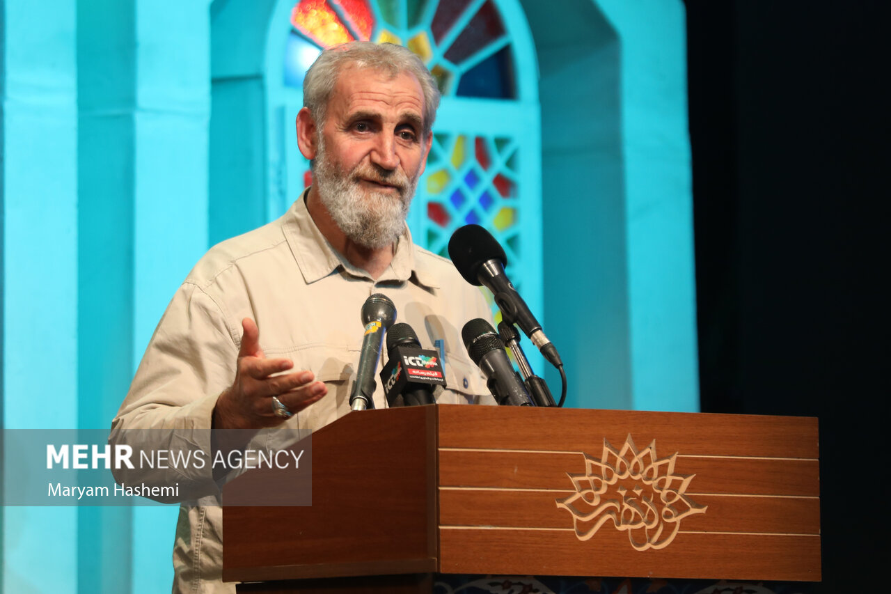 کتابی که با پیادهرویی اربعین آغاز شده و پایان می یابد