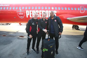 اوسمار با سه دستیار خارجی به تهران می‌آید