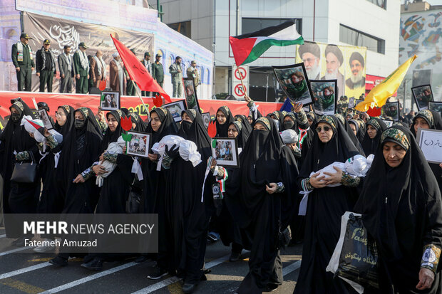 İranlılar Filistin'e destek için yürüdü