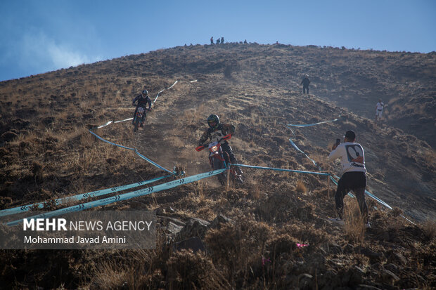 مسابقات موتورسواری اندرو چند جانبه _ قزوین