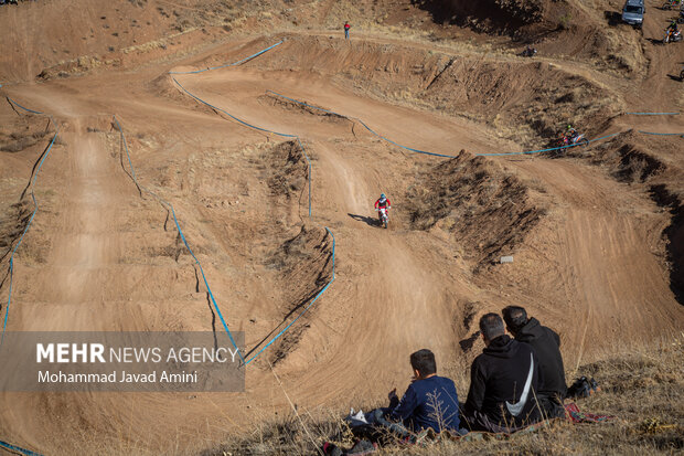 مسابقات موتورسواری اندرو چند جانبه _ قزوین